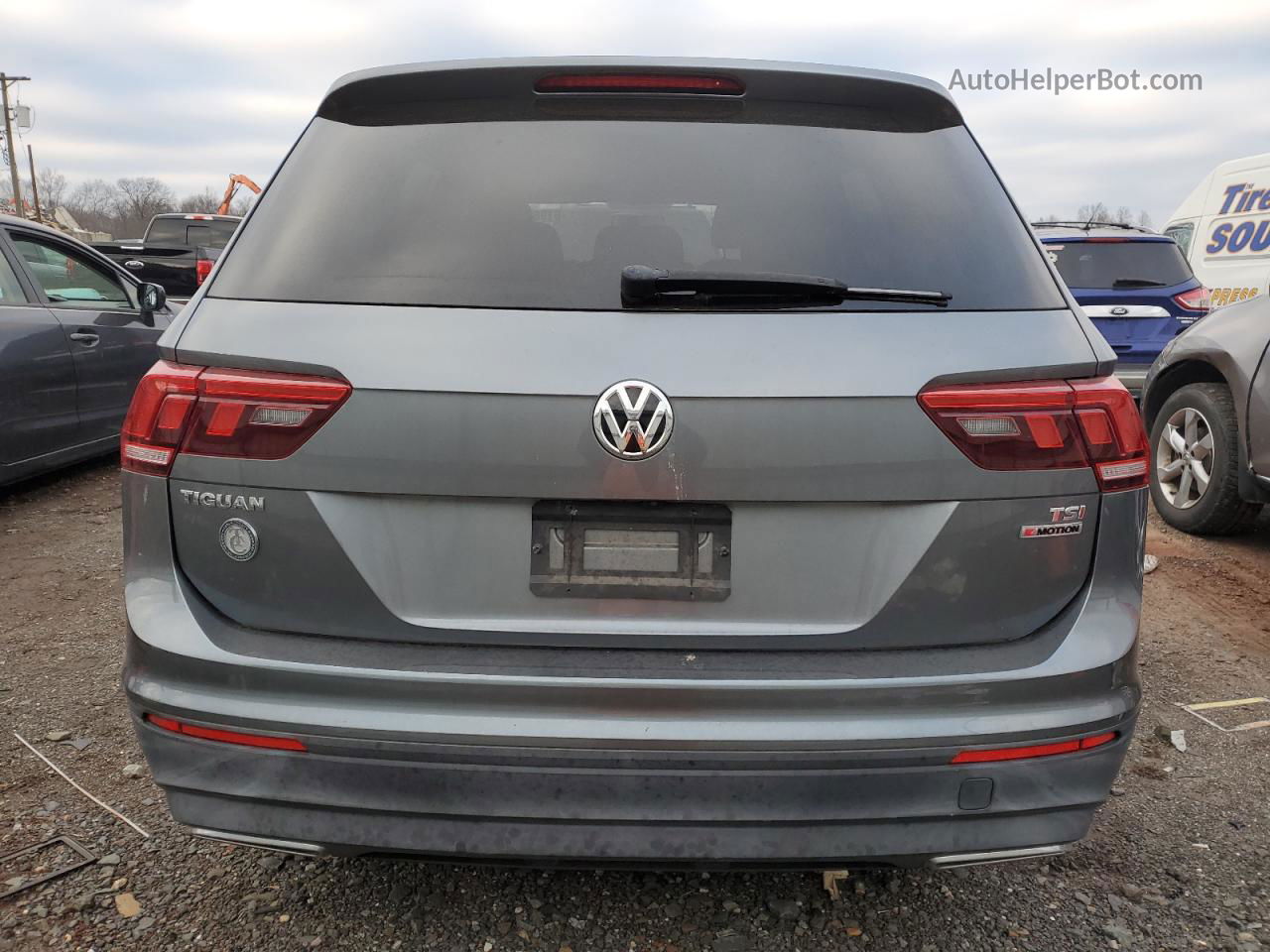 2018 Volkswagen Tiguan S Gray vin: 3VV0B7AX6JM018954