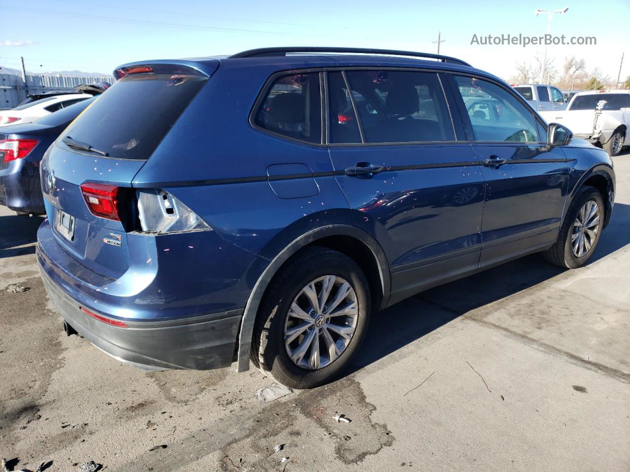 2018 Volkswagen Tiguan S Blue vin: 3VV0B7AX7JM015173