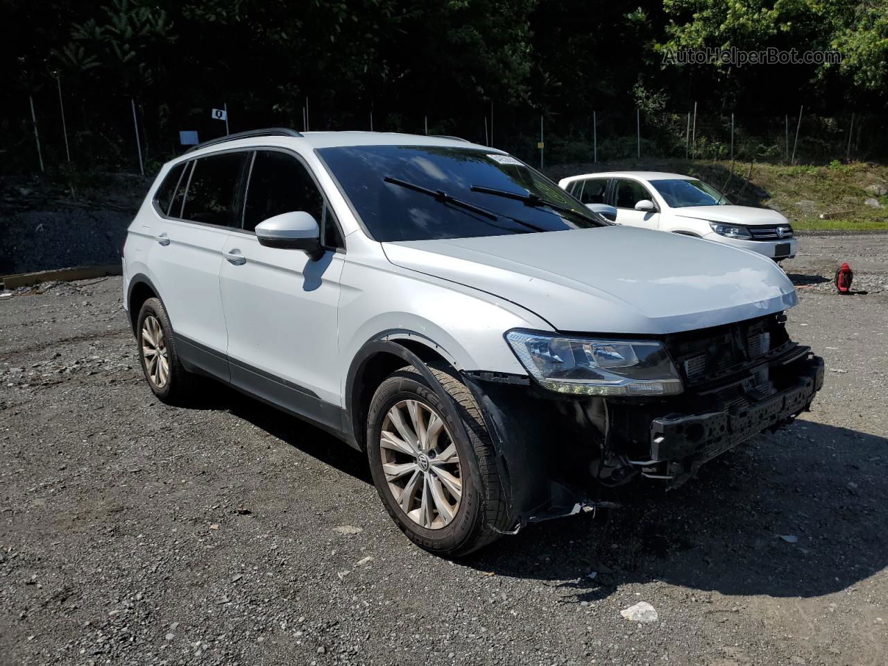 2018 Volkswagen Tiguan S Silver vin: 3VV0B7AX7JM123258