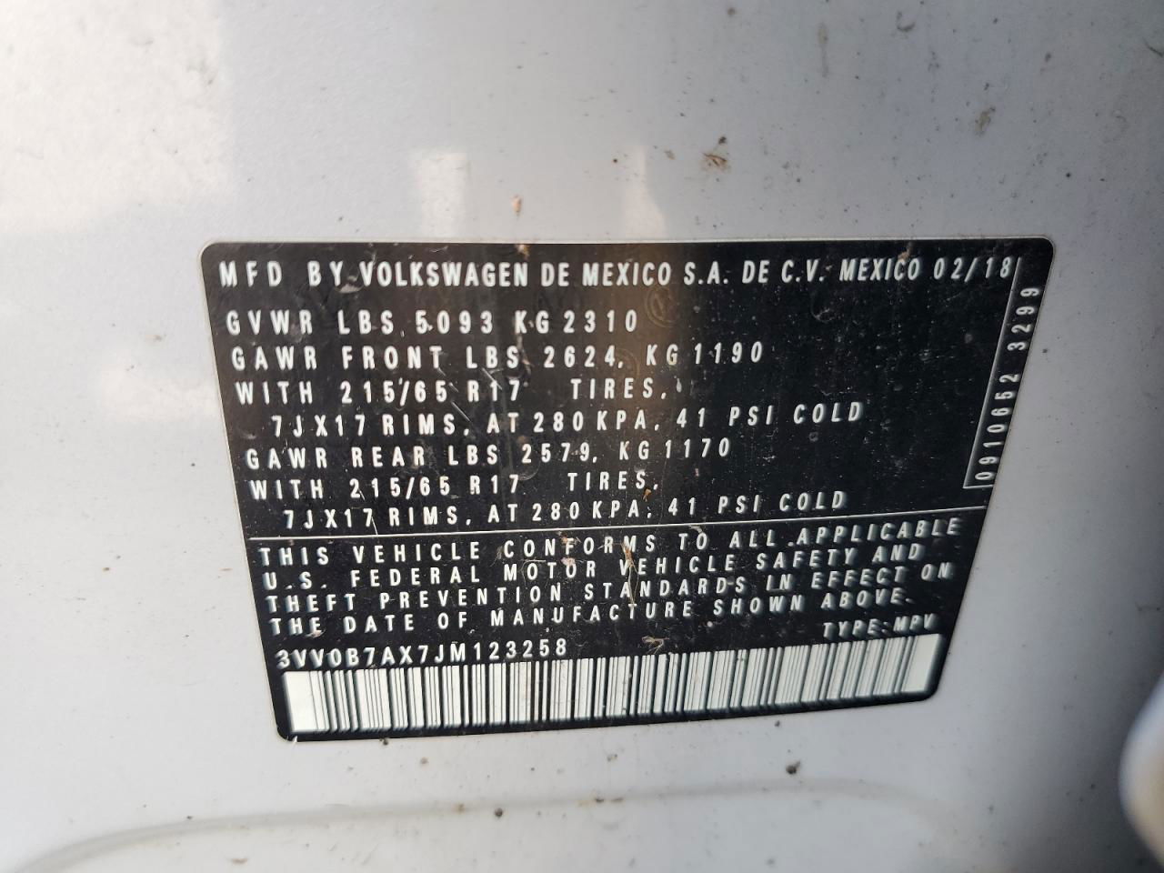 2018 Volkswagen Tiguan S Silver vin: 3VV0B7AX7JM123258