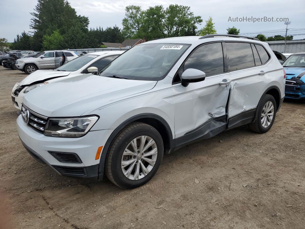 2018 Volkswagen Tiguan S White vin: 3VV0B7AX7JM132509