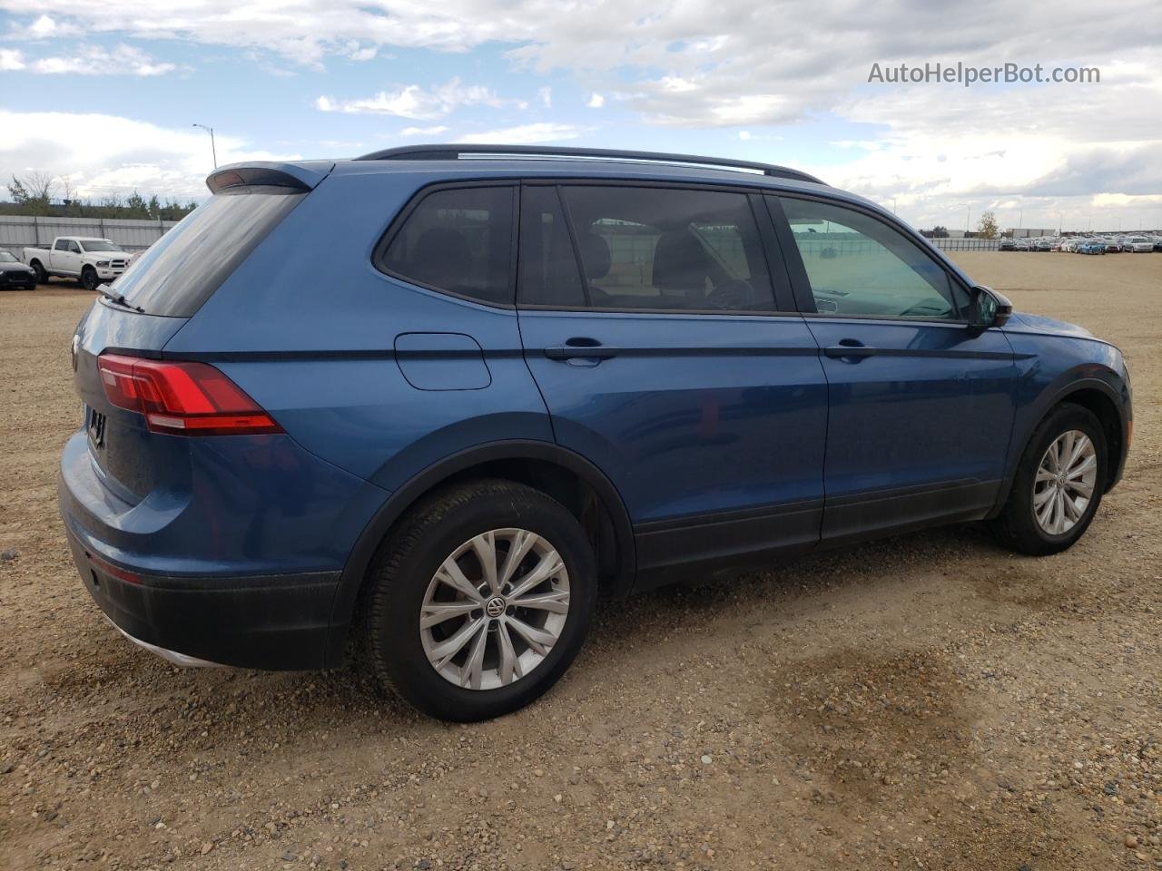 2019 Volkswagen Tiguan S Blue vin: 3VV0B7AX7KM007043