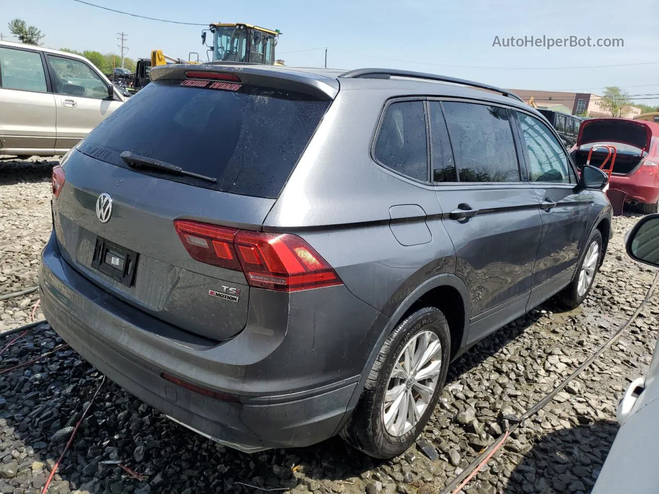 2018 Volkswagen Tiguan S Gray vin: 3VV0B7AX8JM013626