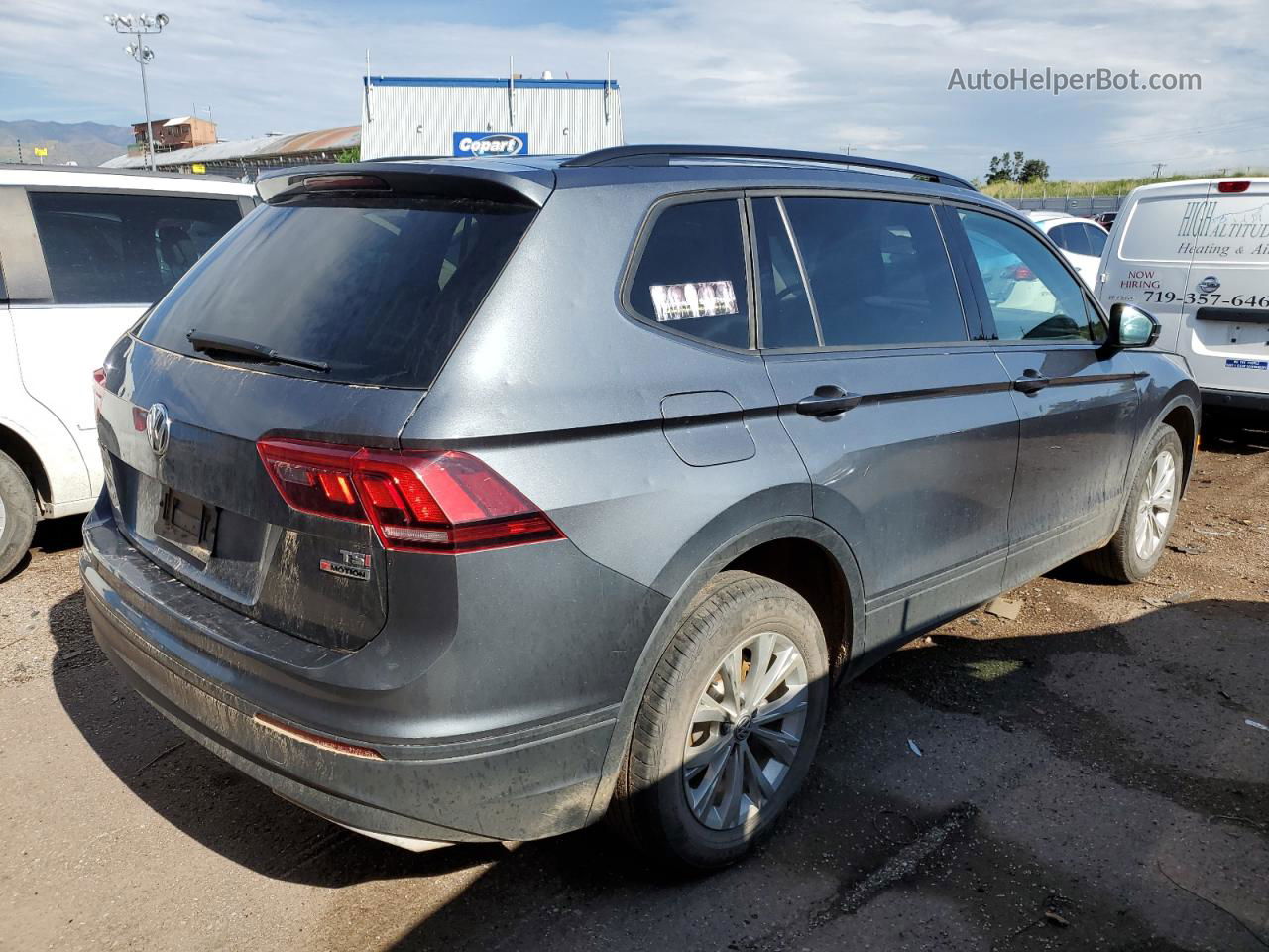 2018 Volkswagen Tiguan S Серый vin: 3VV0B7AX9JM132849