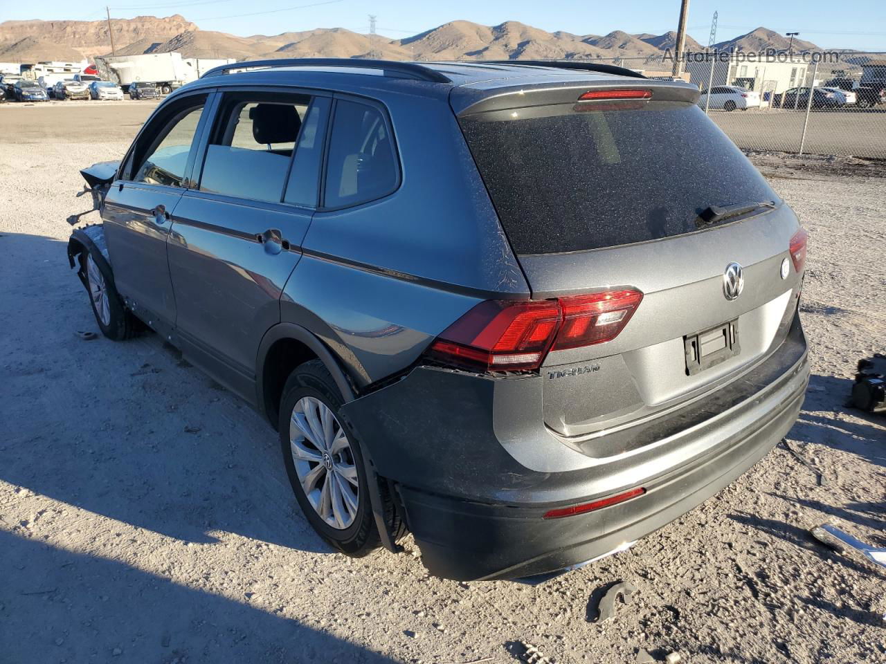 2018 Volkswagen Tiguan S Gray vin: 3VV0B7AX9JM157119