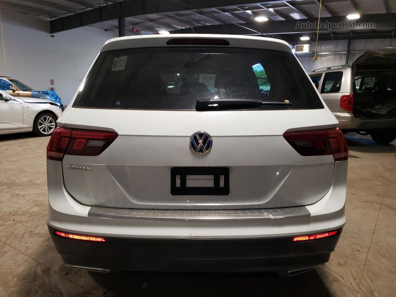 2019 Volkswagen Tiguan S White vin: 3VV0B7AX9KM009358