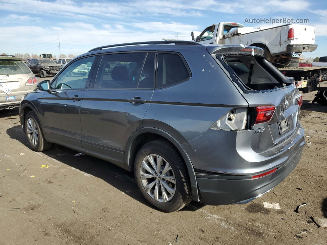 2018 Volkswagen Tiguan S Серый vin: 3VV0B7AXXJM092121