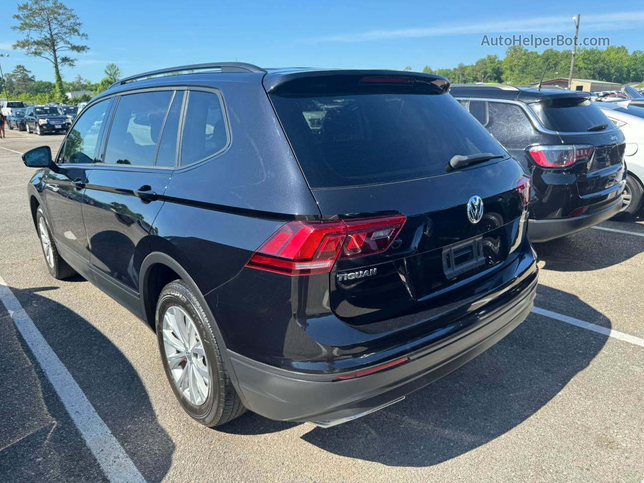 2018 Volkswagen Tiguan S Black vin: 3VV1B7AX1JM023127