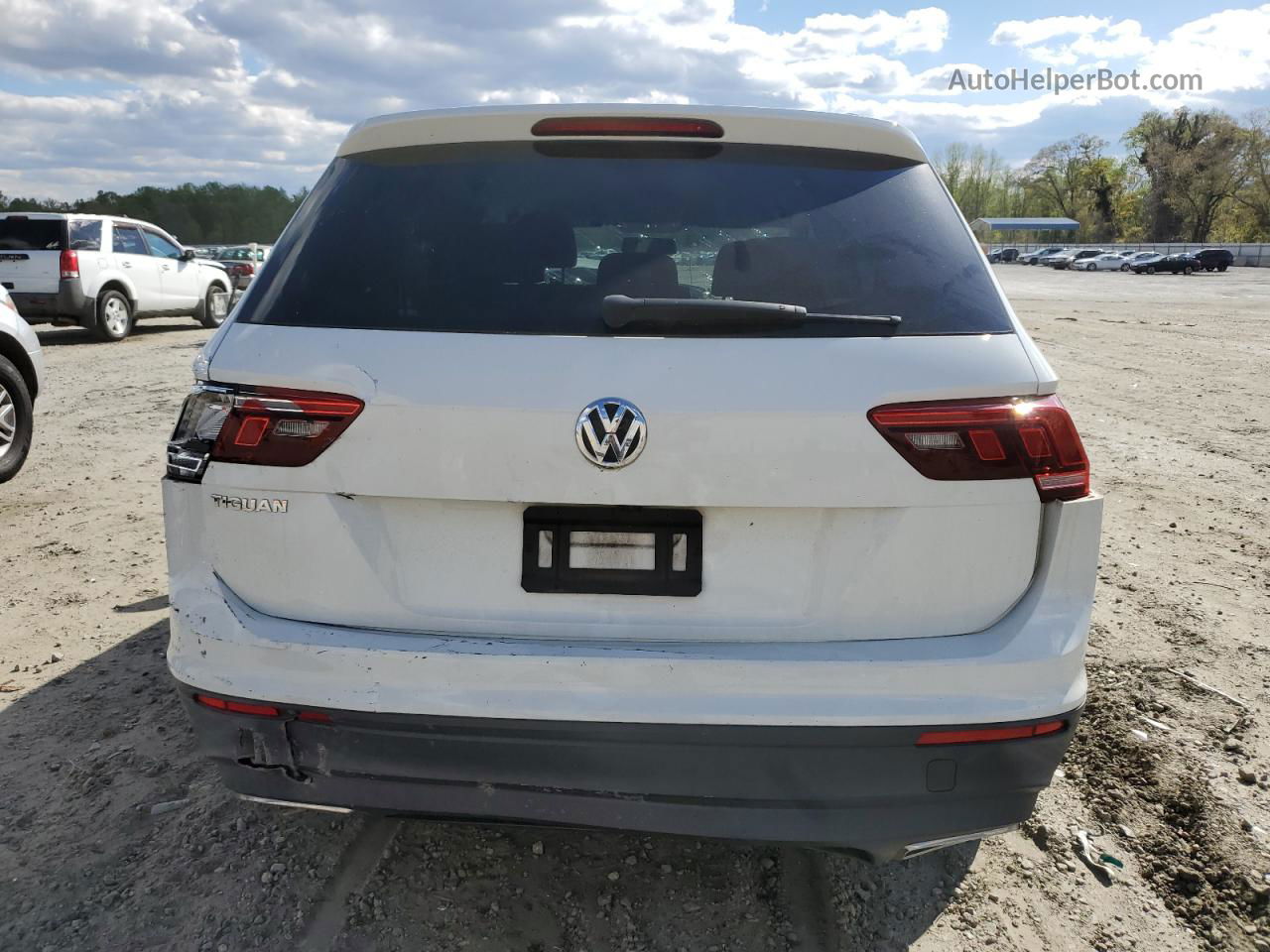 2019 Volkswagen Tiguan S White vin: 3VV1B7AX1KM044643