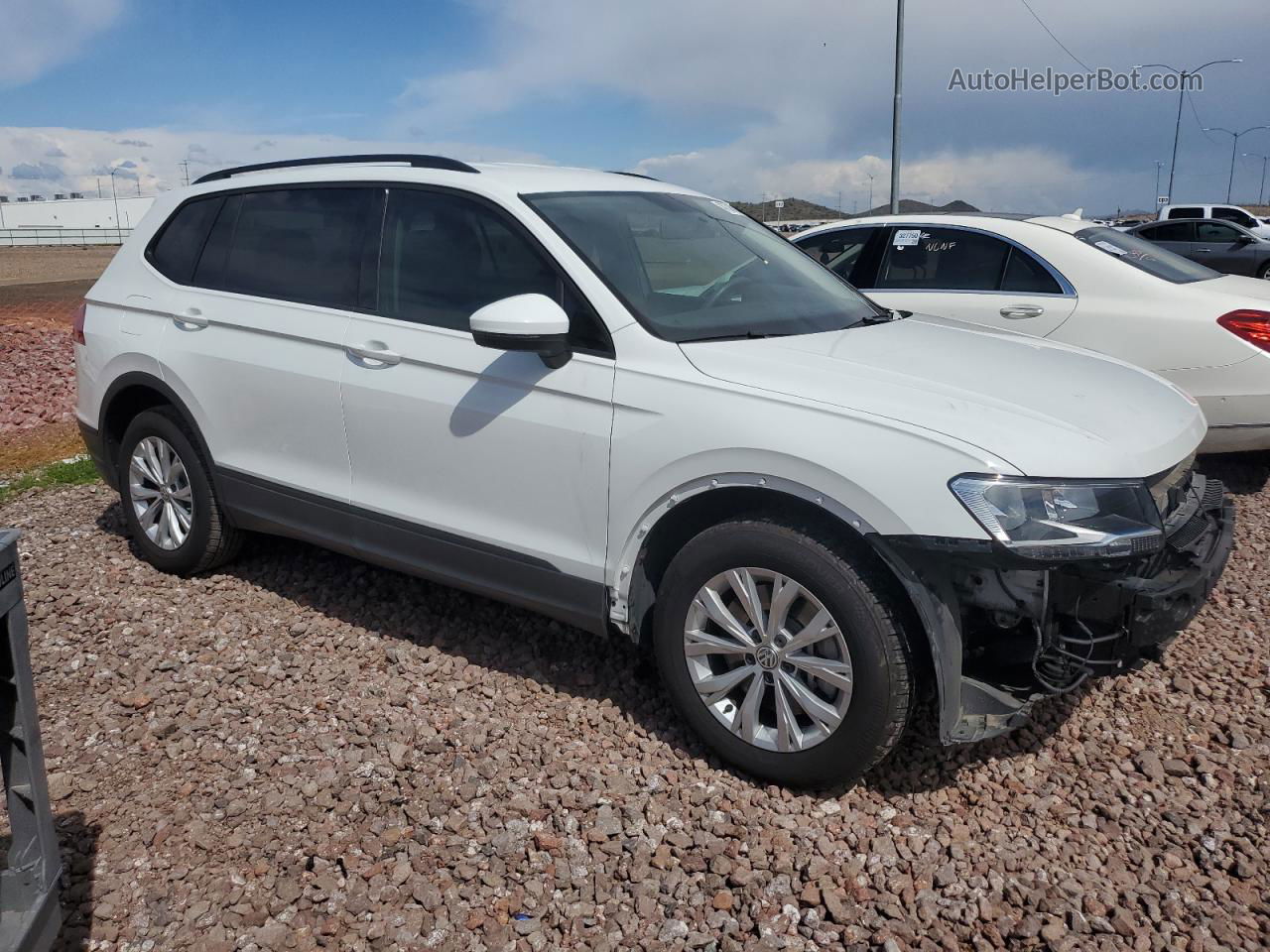 2019 Volkswagen Tiguan S White vin: 3VV1B7AX1KM142409