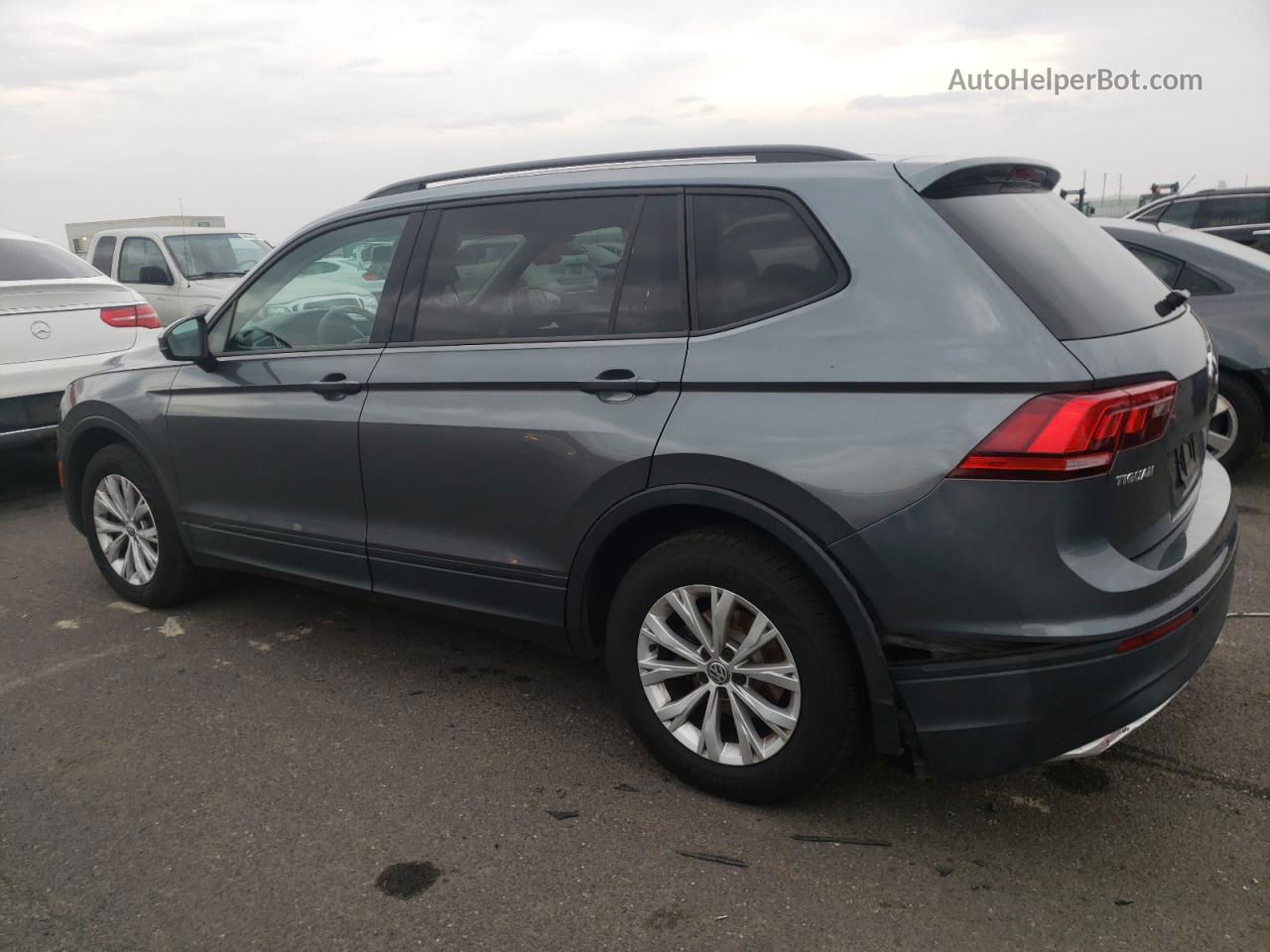 2018 Volkswagen Tiguan S Угольный vin: 3VV1B7AX2JM037229