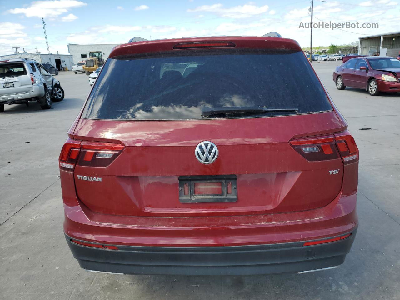 2018 Volkswagen Tiguan S Красный vin: 3VV1B7AX2JM159914