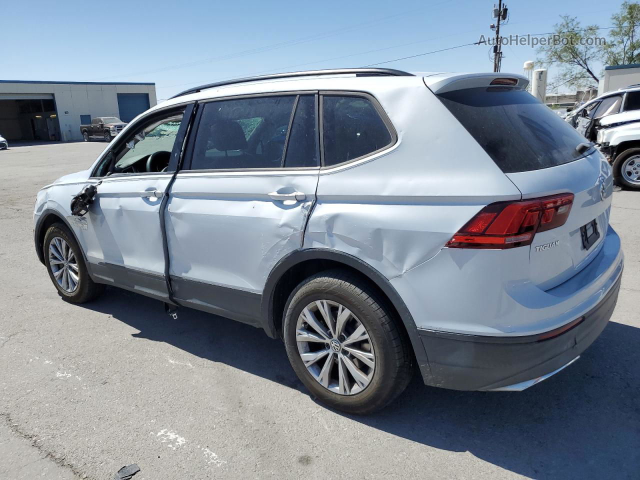 2018 Volkswagen Tiguan S White vin: 3VV1B7AX3JM021878