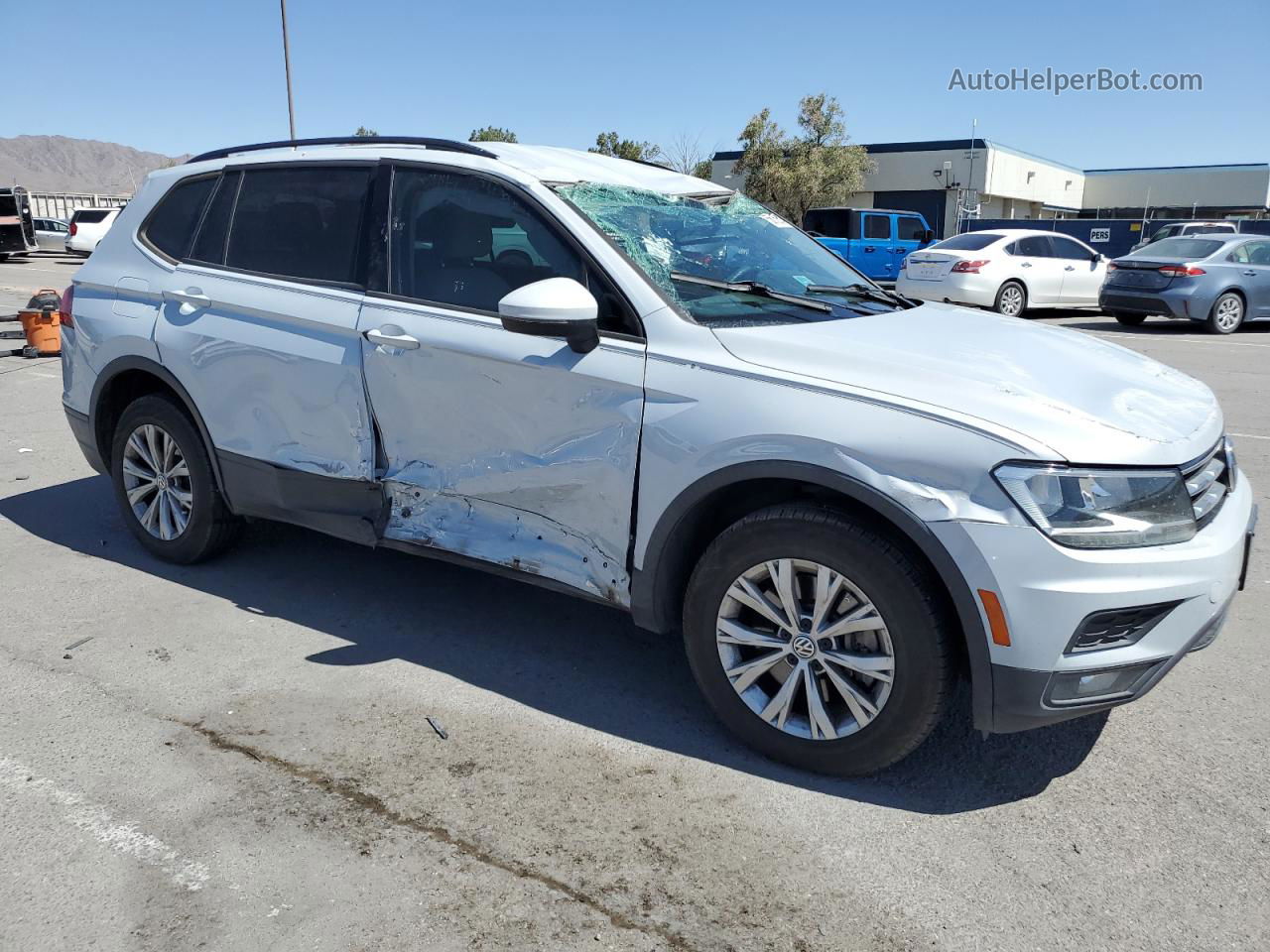 2018 Volkswagen Tiguan S White vin: 3VV1B7AX3JM021878