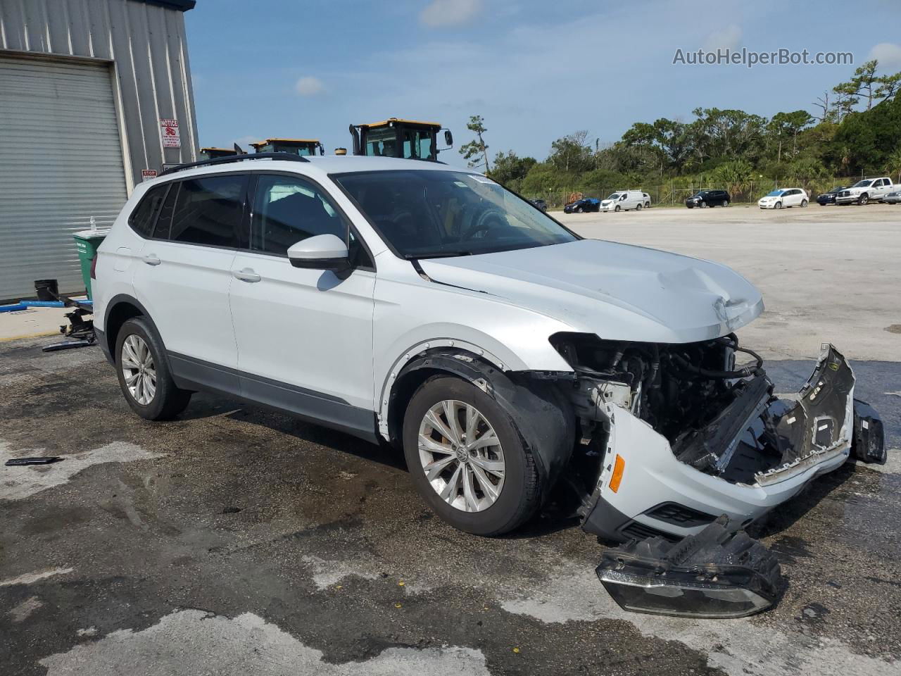 2018 Volkswagen Tiguan S White vin: 3VV1B7AX3JM098640