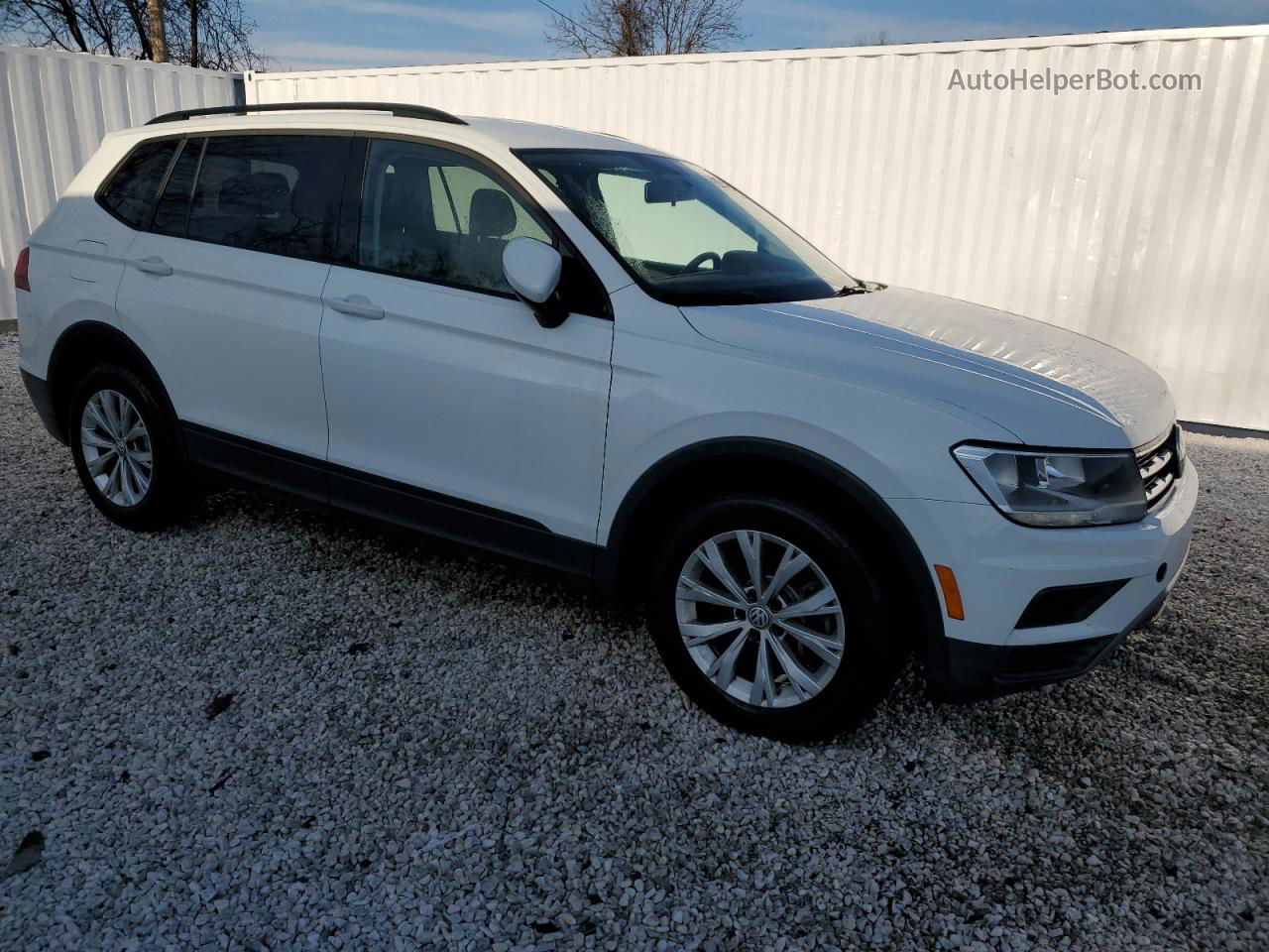 2019 Volkswagen Tiguan S White vin: 3VV1B7AX3KM042120