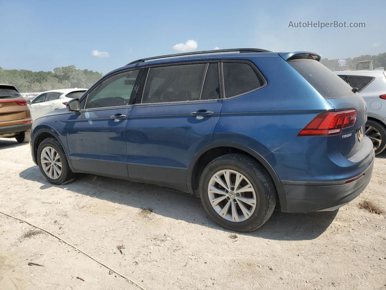 2019 Volkswagen Tiguan S Blue vin: 3VV1B7AX3KM047866