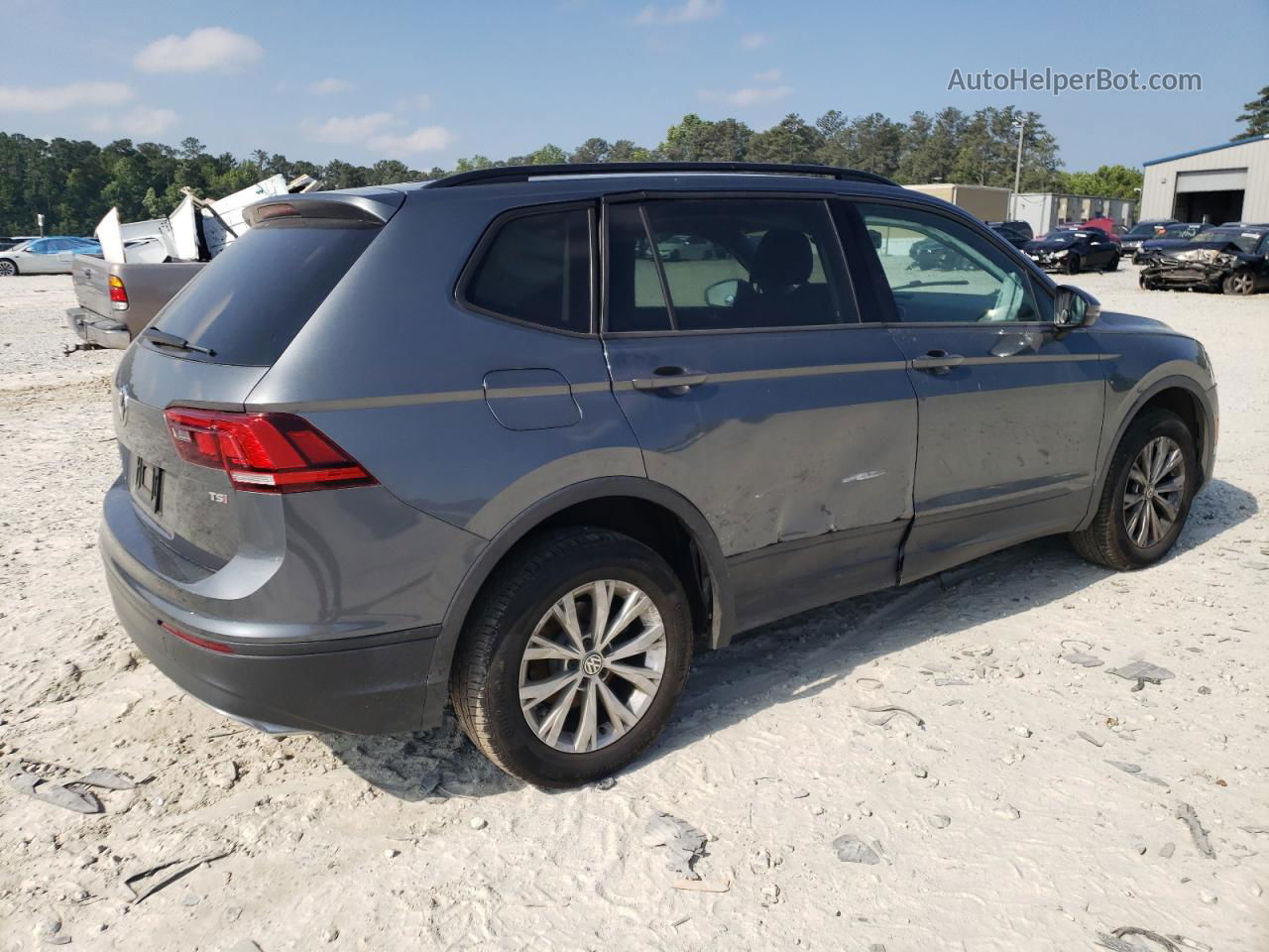 2018 Volkswagen Tiguan S Серый vin: 3VV1B7AX4JM010260