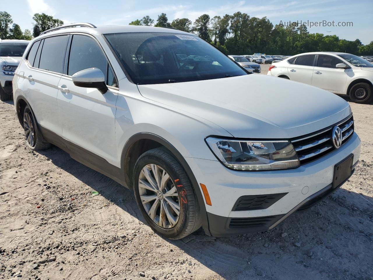 2019 Volkswagen Tiguan S White vin: 3VV1B7AX4KM028582