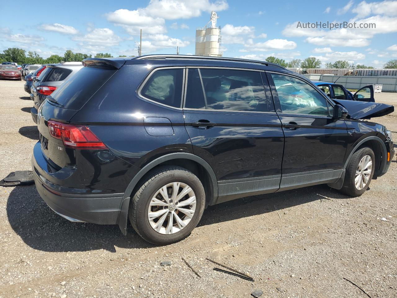 2018 Volkswagen Tiguan S Black vin: 3VV1B7AX7JM035749