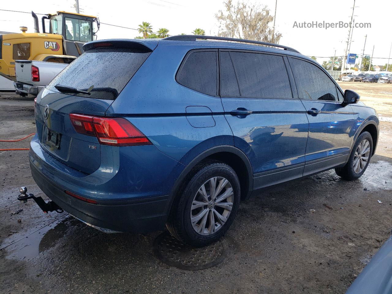 2018 Volkswagen Tiguan S Blue vin: 3VV1B7AX8JM035467