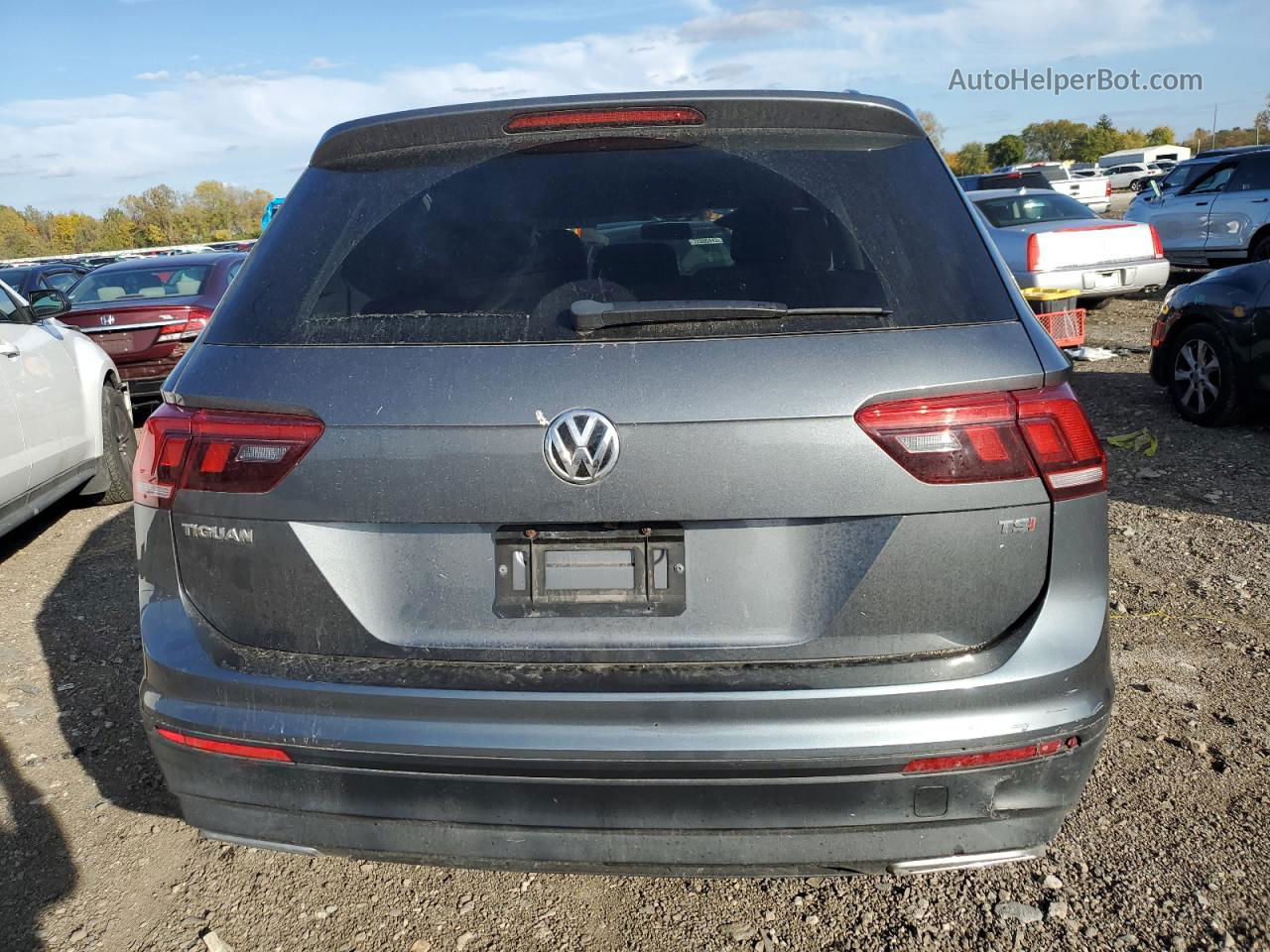 2018 Volkswagen Tiguan S Gray vin: 3VV1B7AX8JM075483