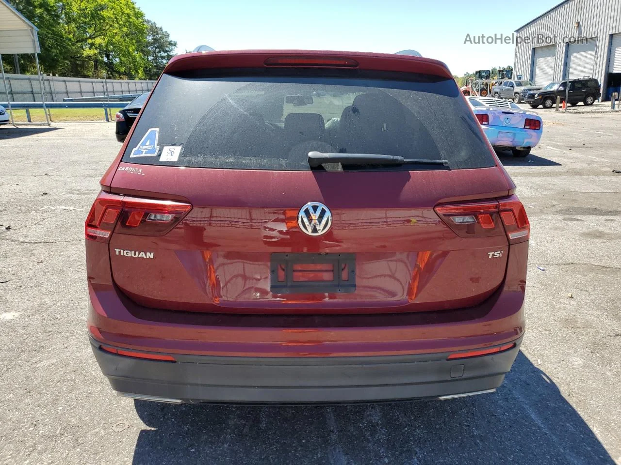 2018 Volkswagen Tiguan S Темно-бордовый vin: 3VV1B7AX8JM119062