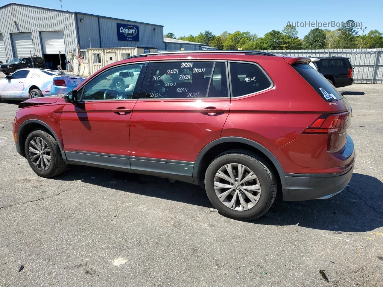 2018 Volkswagen Tiguan S Maroon vin: 3VV1B7AX8JM119062