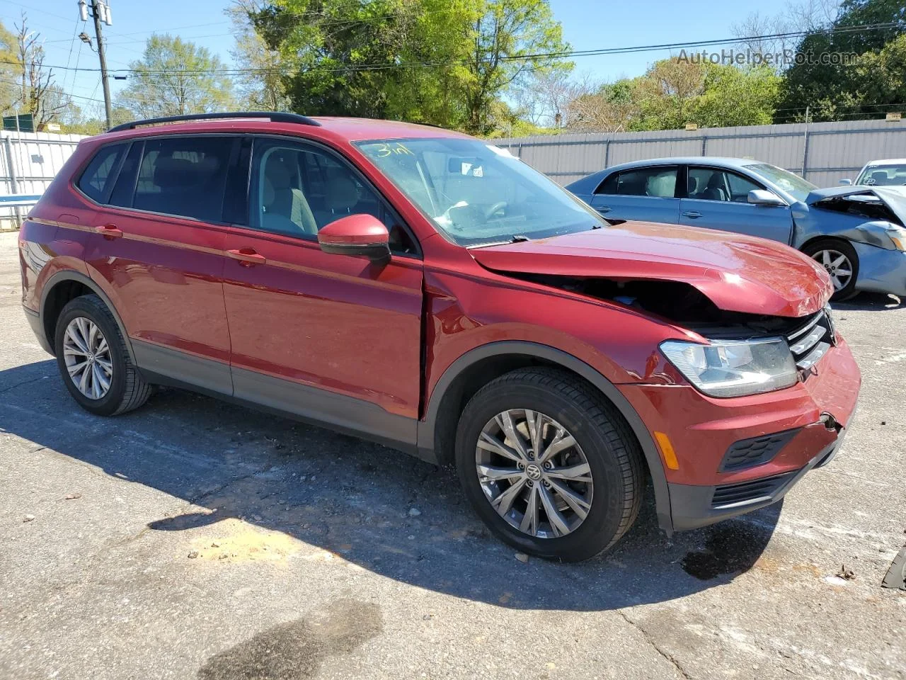 2018 Volkswagen Tiguan S Maroon vin: 3VV1B7AX8JM119062