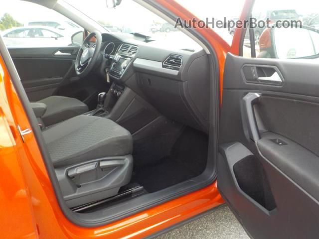 2019 Volkswagen Tiguan S Orange vin: 3VV1B7AX8KM112341