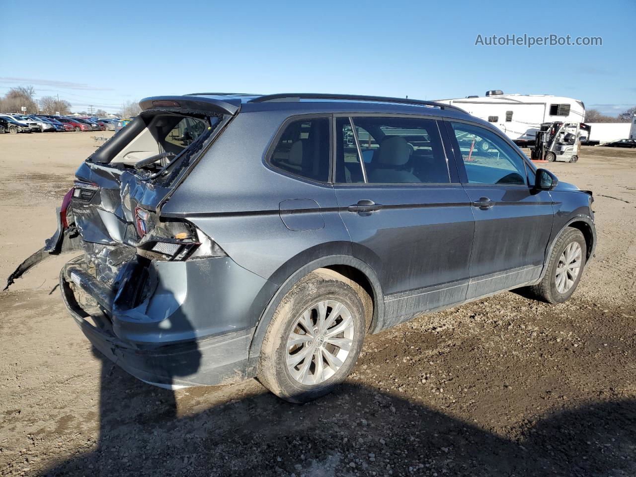 2018 Volkswagen Tiguan S Gray vin: 3VV1B7AXXJM031839