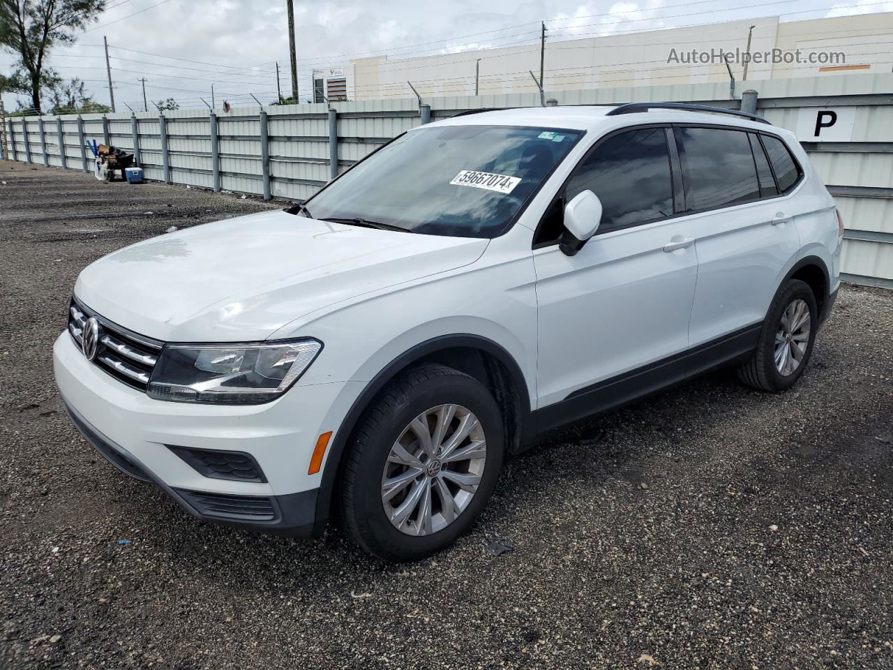 2019 Volkswagen Tiguan S White vin: 3VV1B7AXXKM046018