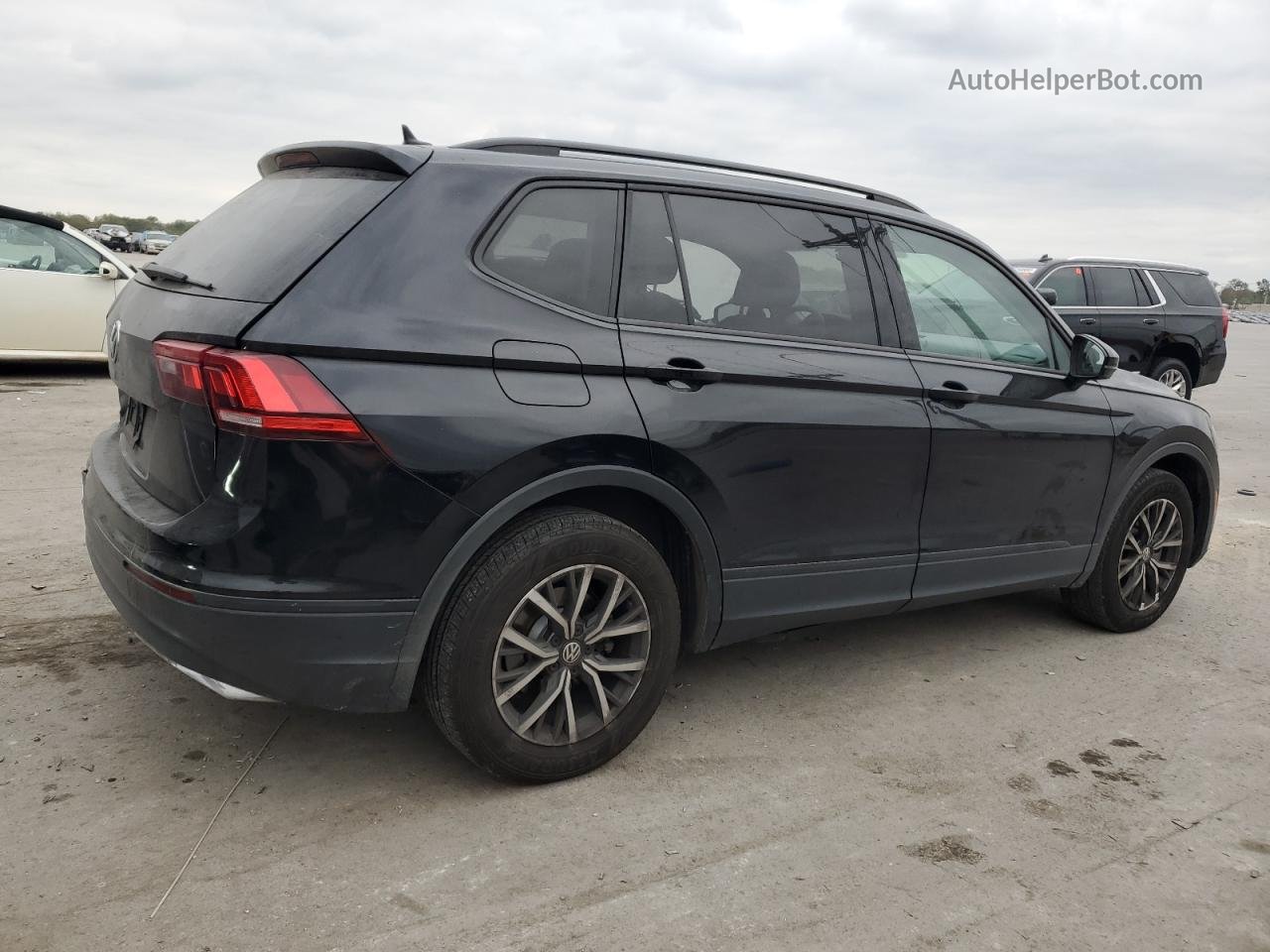 2021 Volkswagen Tiguan S Черный vin: 3VV1B7AXXMM036723