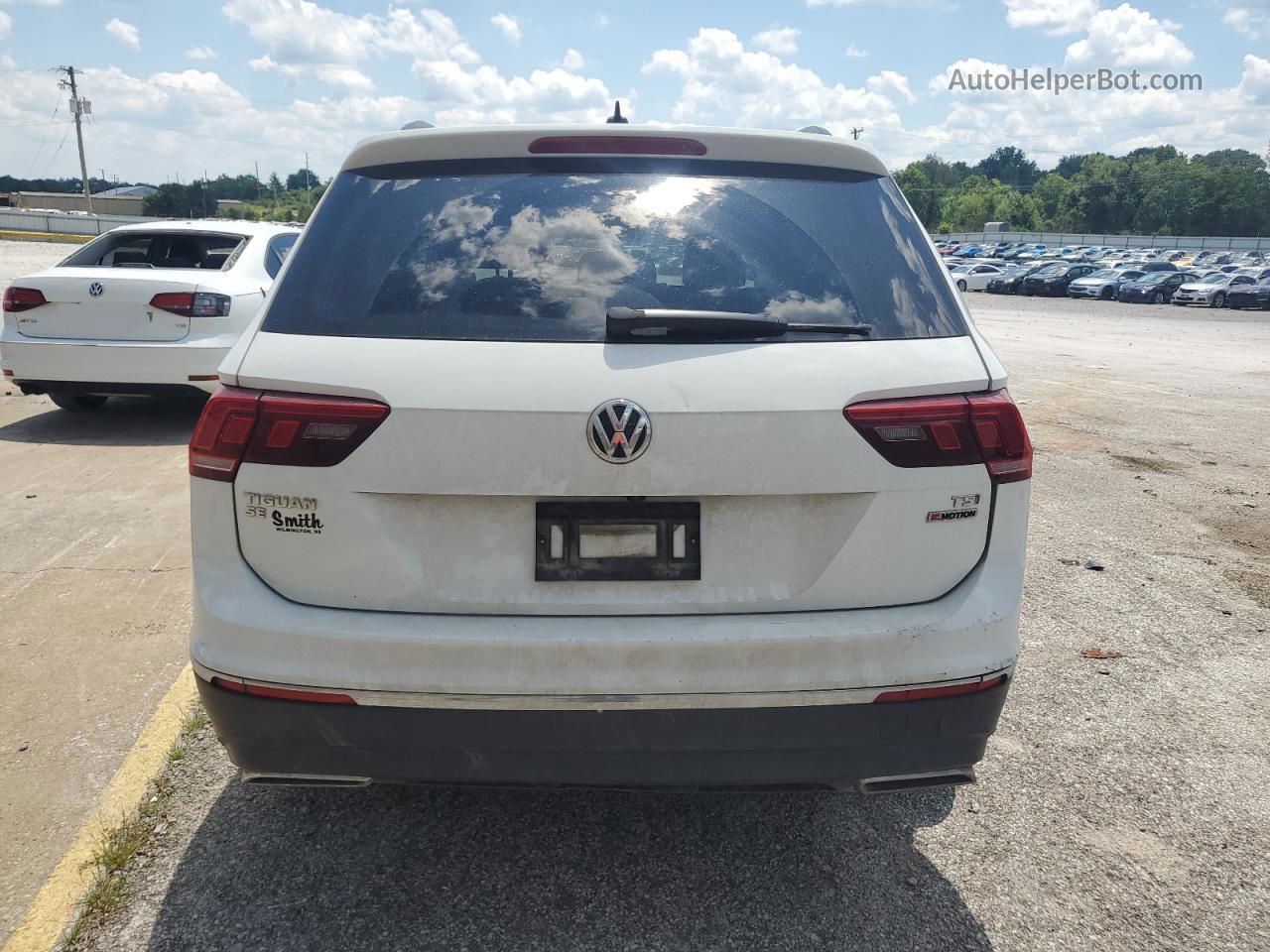 2018 Volkswagen Tiguan Se White vin: 3VV2B7AX0JM003827