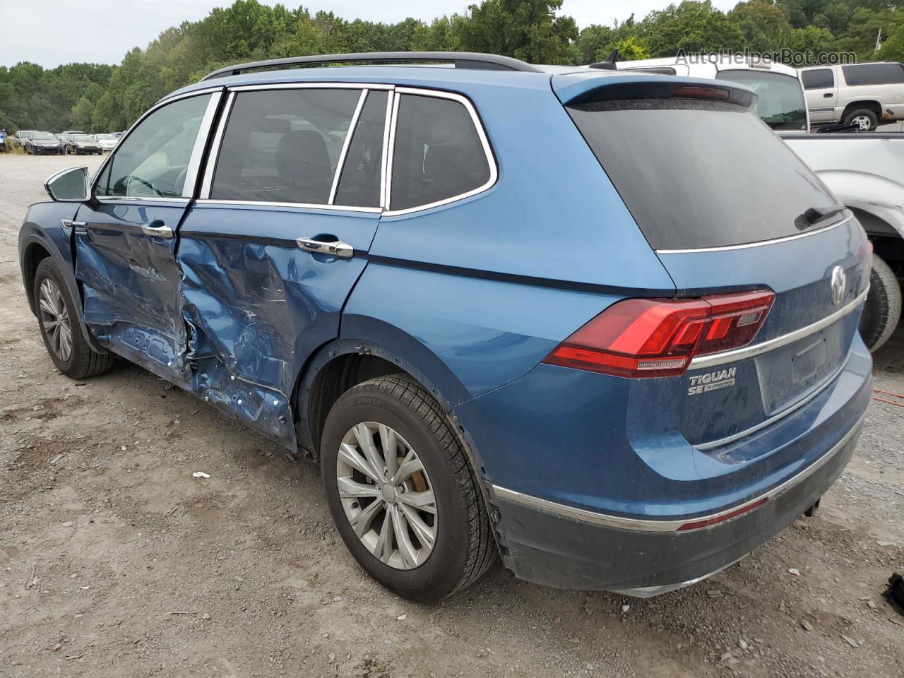 2018 Volkswagen Tiguan Se Blue vin: 3VV2B7AX0JM050601