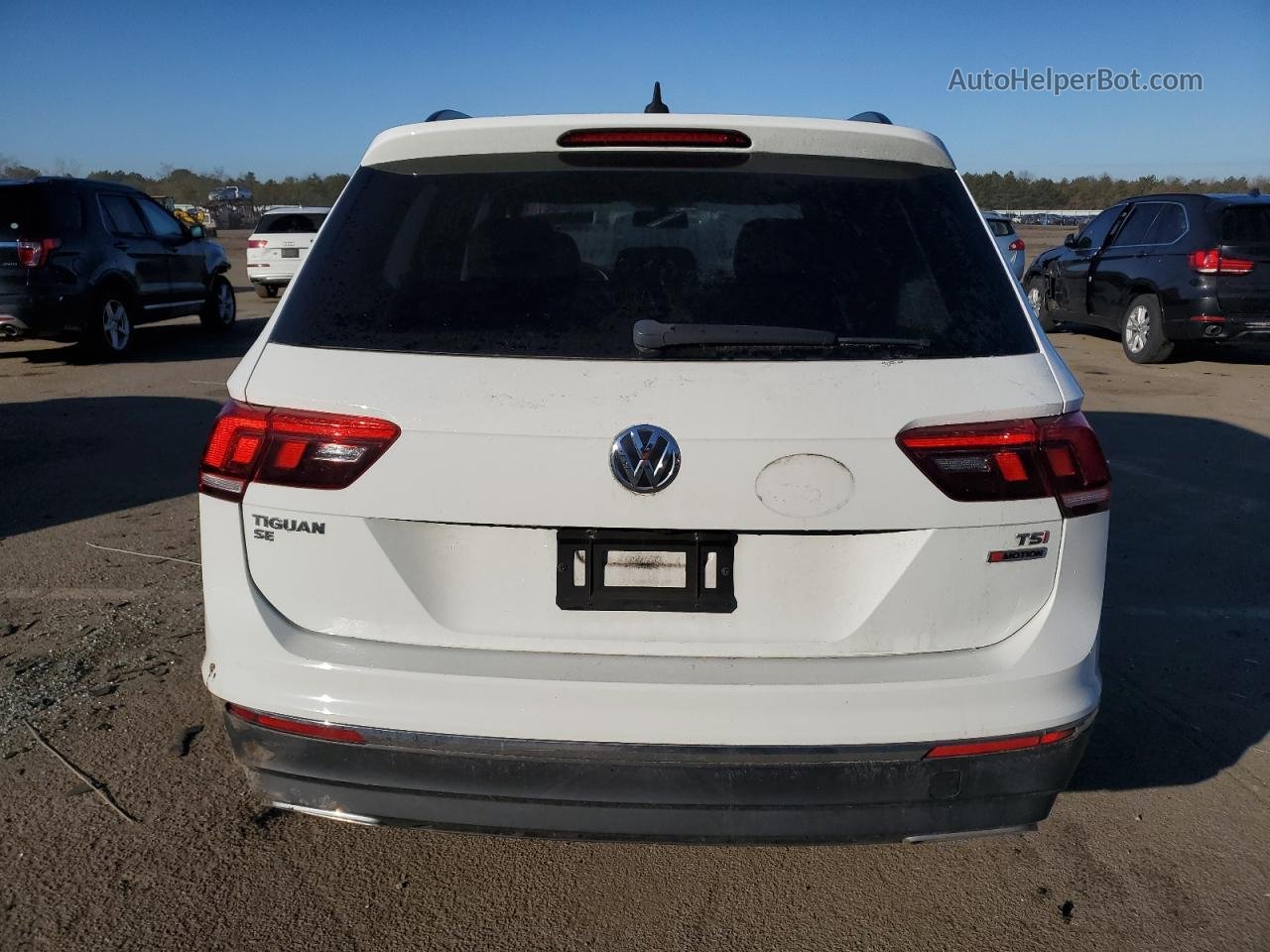 2018 Volkswagen Tiguan Se White vin: 3VV2B7AX0JM112790