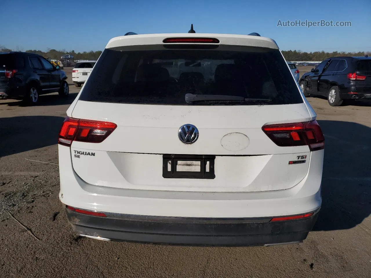 2018 Volkswagen Tiguan Se Белый vin: 3VV2B7AX0JM112790