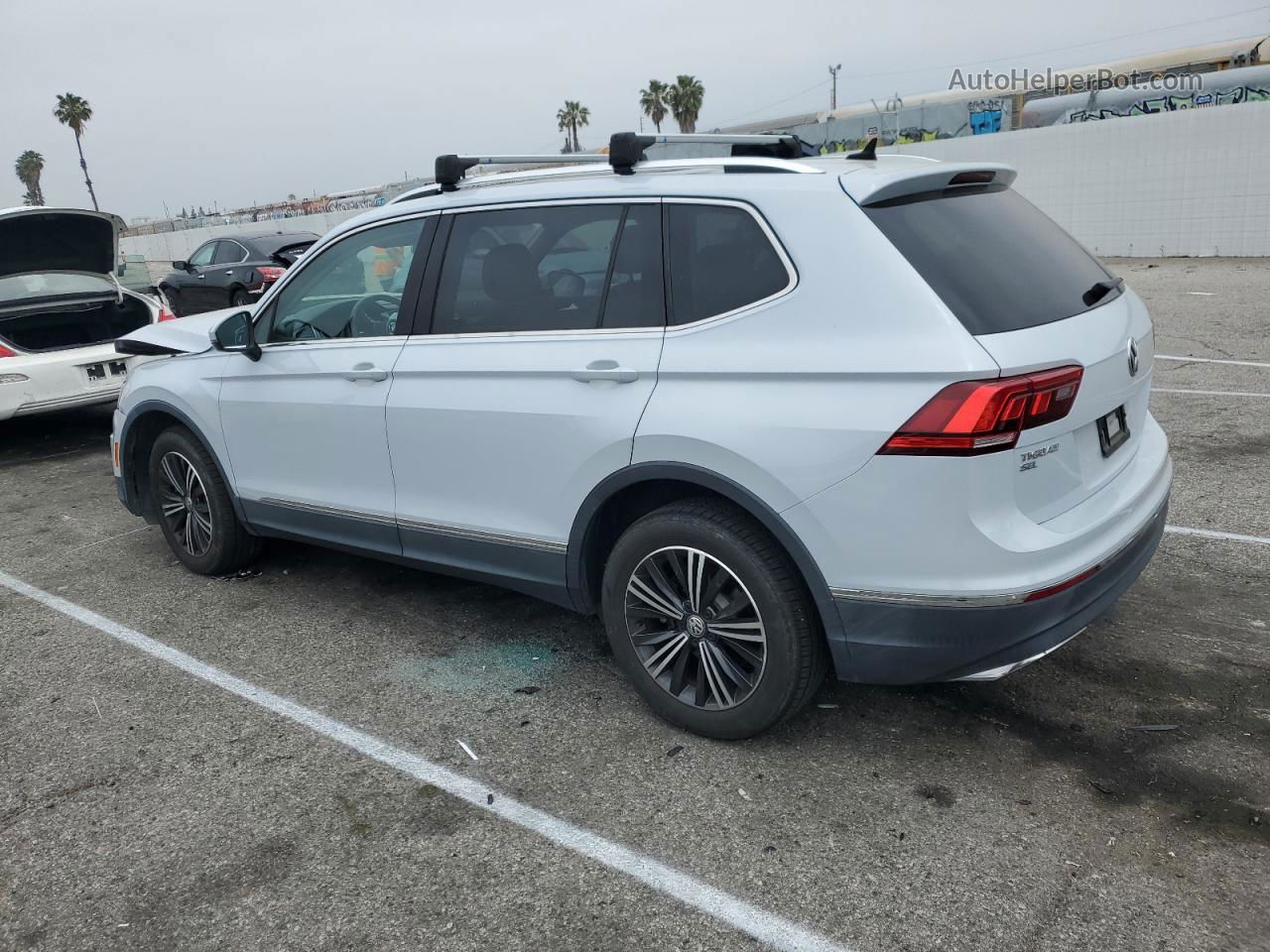 2018 Volkswagen Tiguan Se White vin: 3VV2B7AX0JM192415