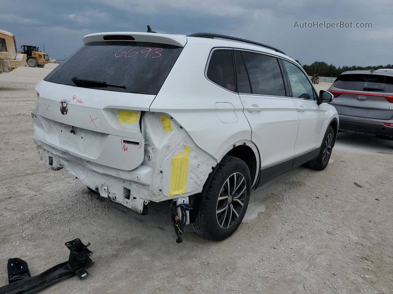 2021 Volkswagen Tiguan Se White vin: 3VV2B7AX0MM039943