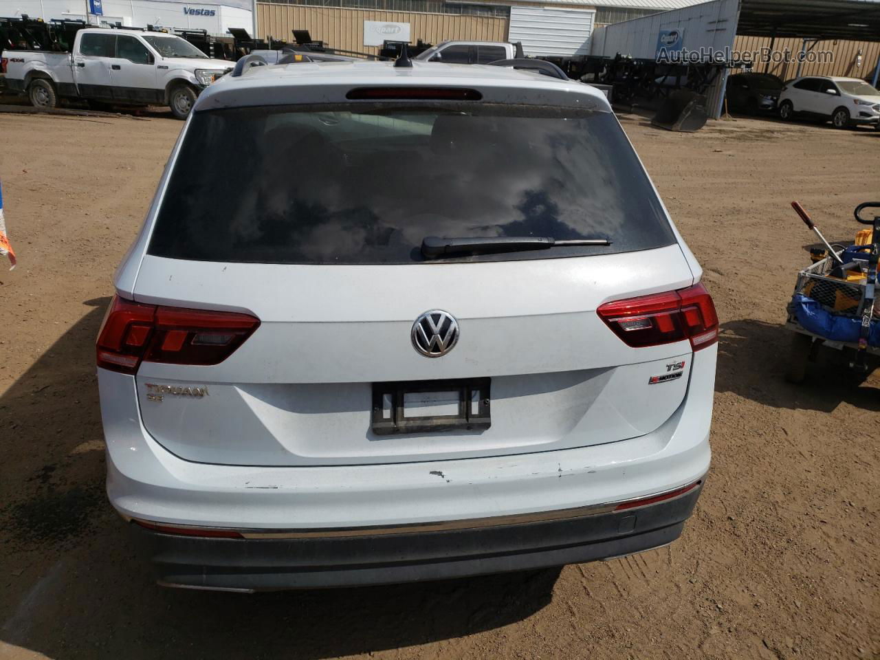 2018 Volkswagen Tiguan Se White vin: 3VV2B7AX1JM182007