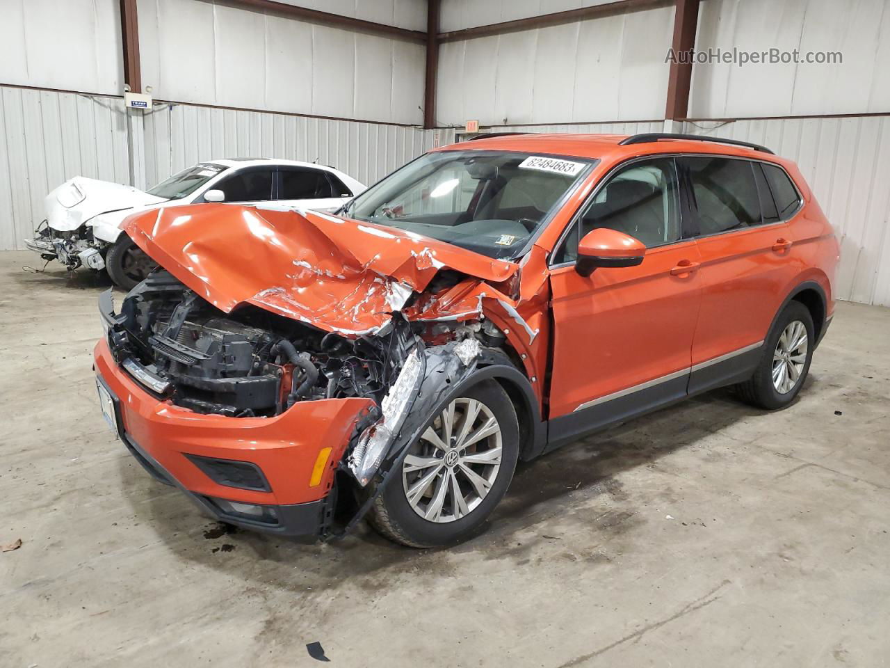 2018 Volkswagen Tiguan Se Orange vin: 3VV2B7AX2JM001271