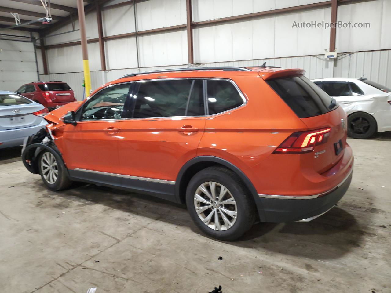 2018 Volkswagen Tiguan Se Orange vin: 3VV2B7AX2JM001271