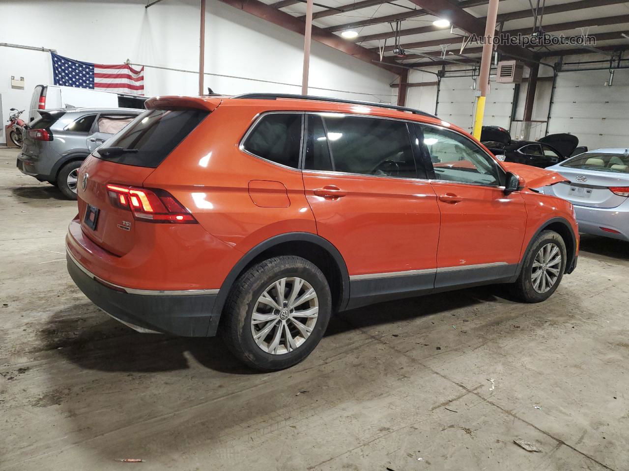 2018 Volkswagen Tiguan Se Orange vin: 3VV2B7AX2JM001271