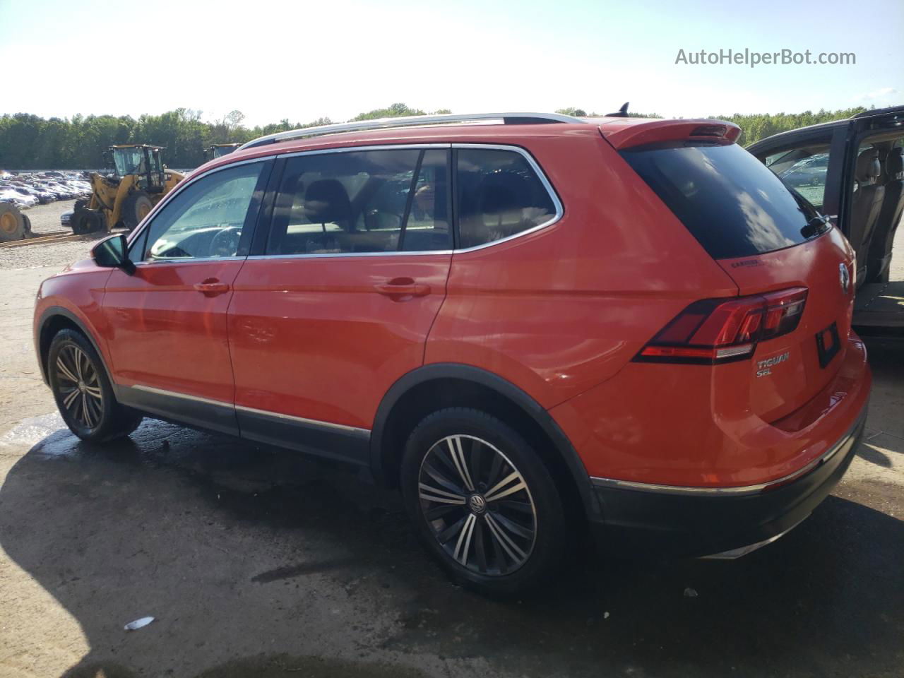 2018 Volkswagen Tiguan Se Orange vin: 3VV2B7AX2JM010407