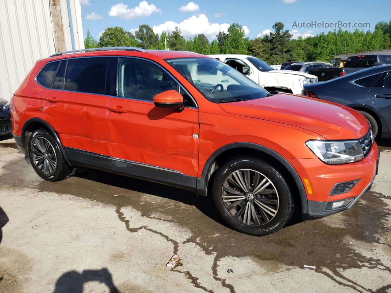 2018 Volkswagen Tiguan Se Orange vin: 3VV2B7AX2JM010407