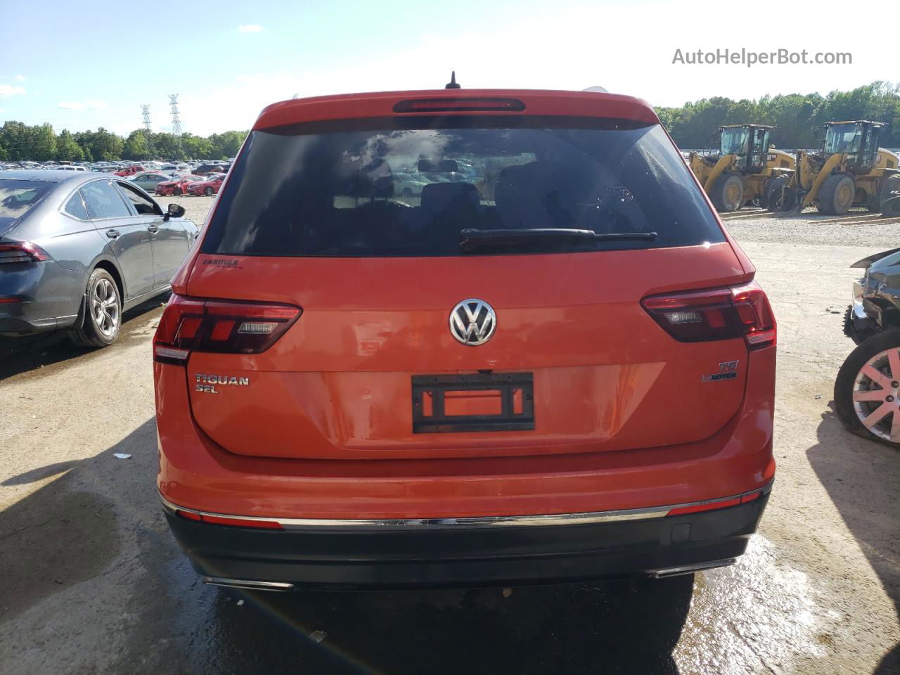 2018 Volkswagen Tiguan Se Orange vin: 3VV2B7AX2JM010407