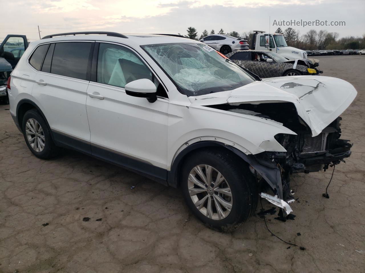 2018 Volkswagen Tiguan Se White vin: 3VV2B7AX2JM177995