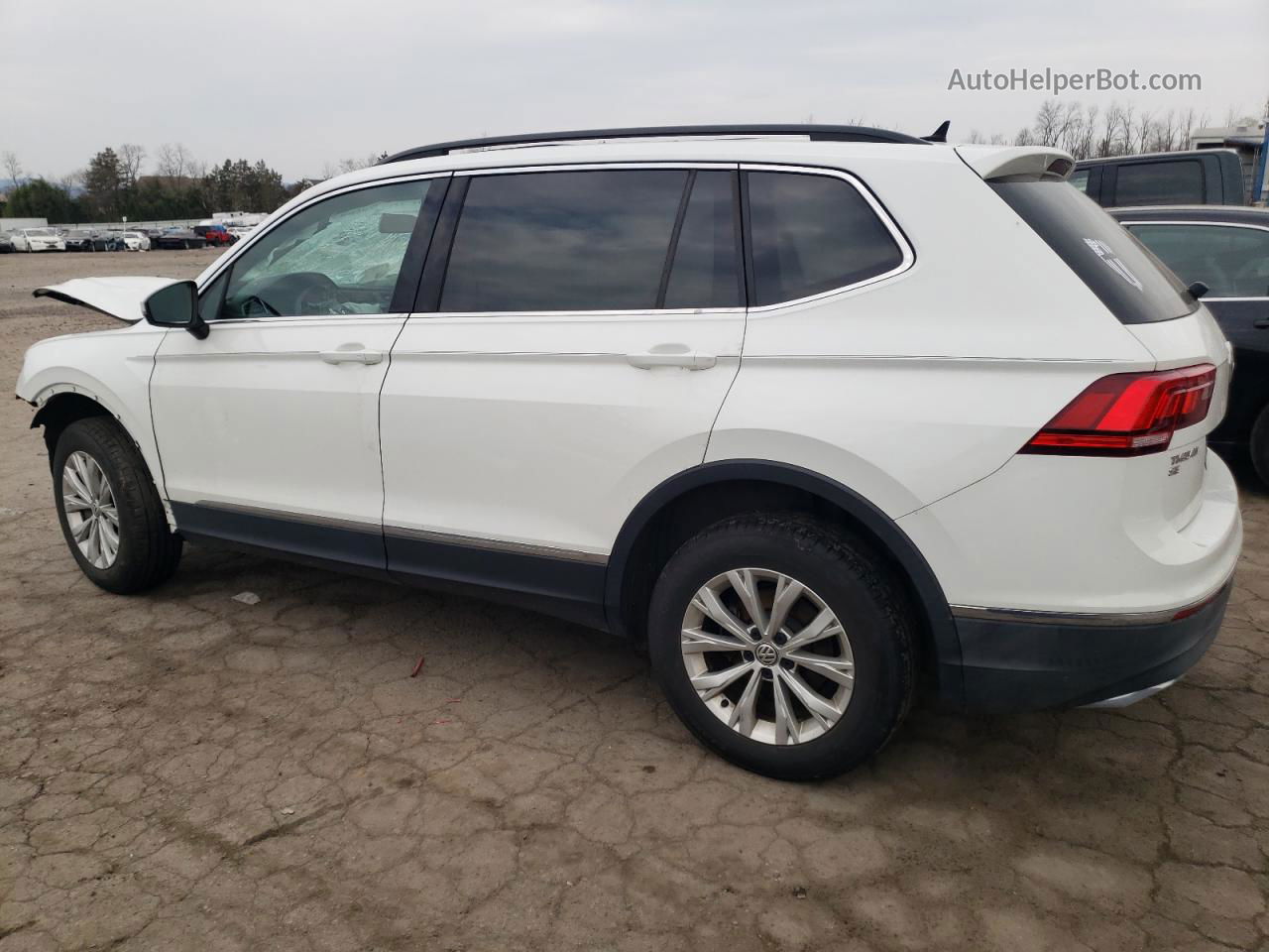 2018 Volkswagen Tiguan Se White vin: 3VV2B7AX2JM177995