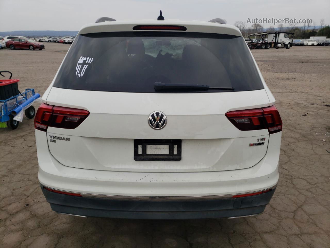 2018 Volkswagen Tiguan Se White vin: 3VV2B7AX2JM177995