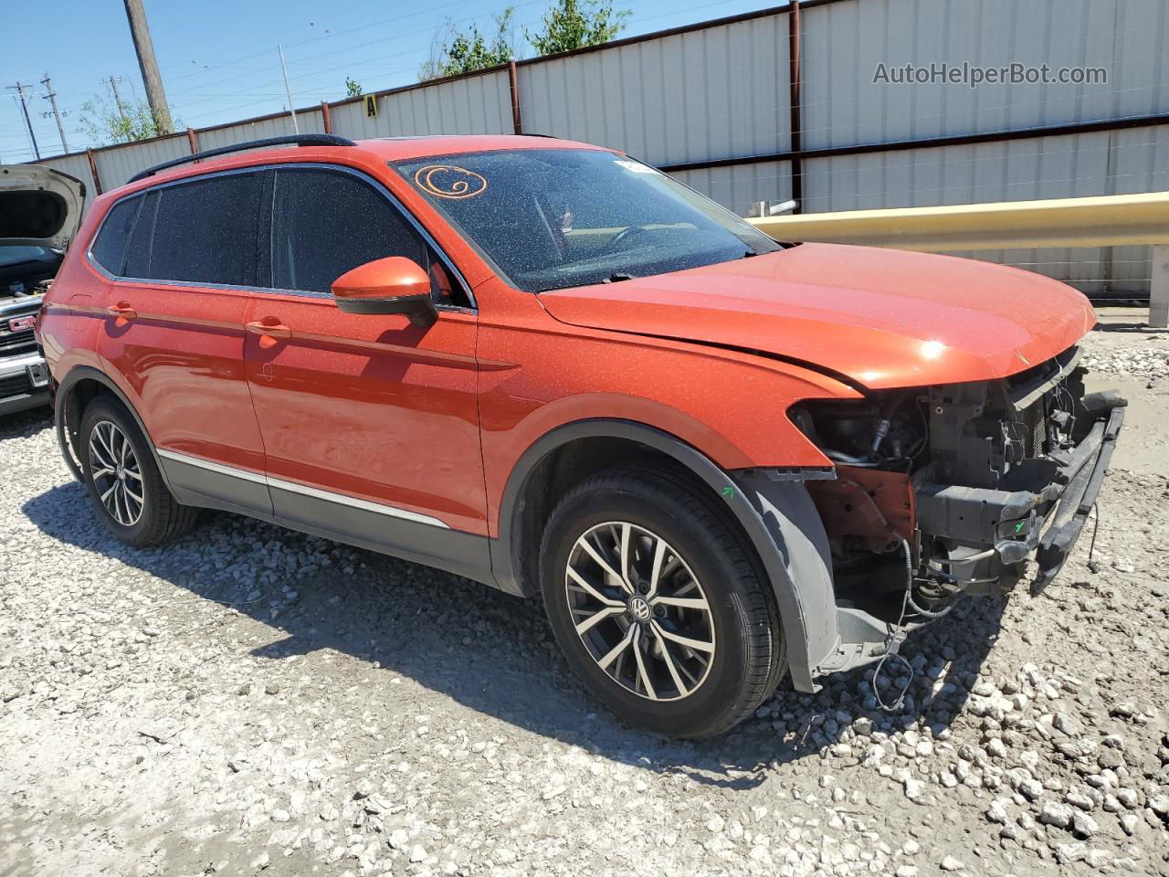 2018 Volkswagen Tiguan Se Orange vin: 3VV2B7AX2JM203348